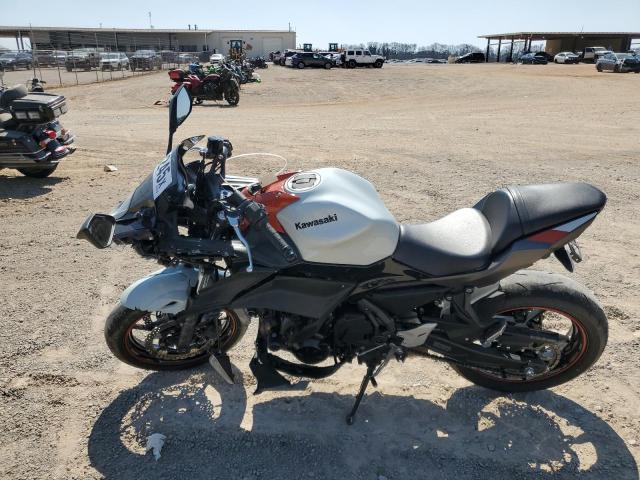 ML5EXER18PDA90766 - 2023 KAWASAKI EX650 R WHITE photo 3