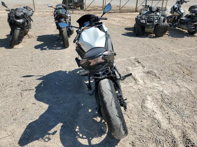 ML5EXER18PDA90766 - 2023 KAWASAKI EX650 R WHITE photo 4