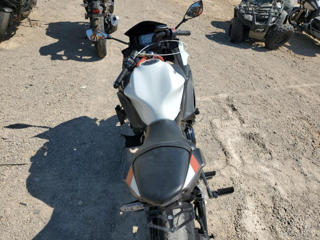 ML5EXER18PDA90766 - 2023 KAWASAKI EX650 R WHITE photo 6