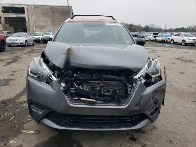 3N1CP5CU1KL540955 - 2019 NISSAN KICKS S GRAY photo 5