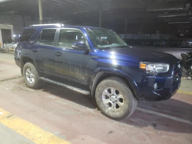 JTEBU5JR3K5666536 - 2019 TOYOTA 4 RUNNER SR5 BLUE photo 4