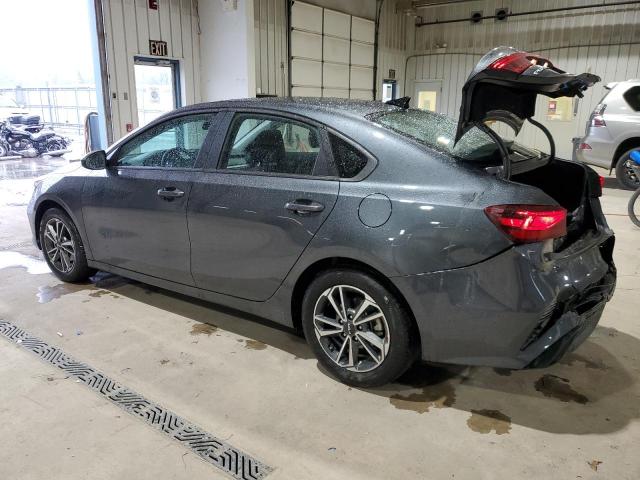 3KPF24AD8PE643114 - 2023 KIA FORTE LX CHARCOAL photo 2