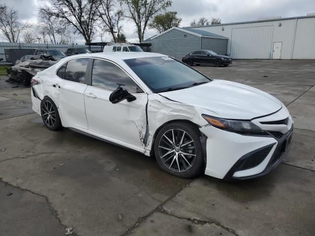 4T1G11AK4PU719865 - 2023 TOYOTA CAMRY SE NIGHT SHADE WHITE photo 4