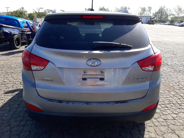 KM8JU3AC8AU074968 - 2010 HYUNDAI TUCSON GLS SILVER photo 6