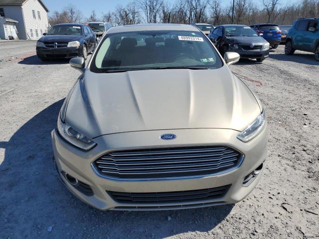 3FA6P0H73FR109042 - 2015 FORD FUSION SE GOLD photo 5