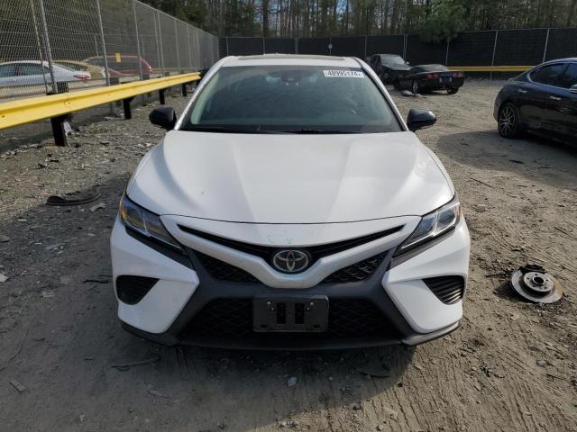 4T1B11HK9KU855028 - 2019 TOYOTA CAMRY L WHITE photo 5