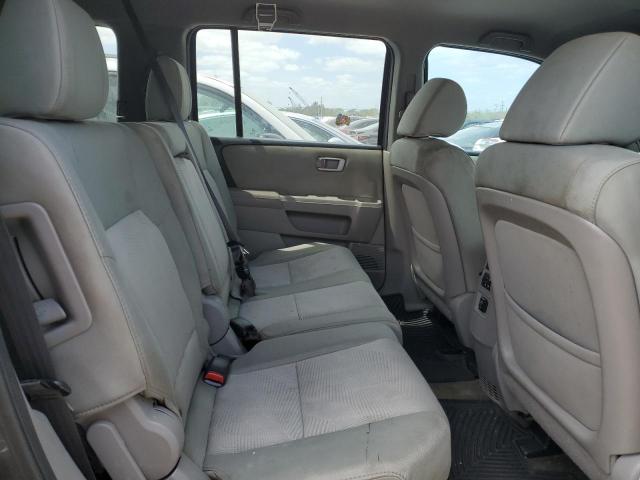 5FNYF3H2XFB025491 - 2015 HONDA PILOT LX GRAY photo 11