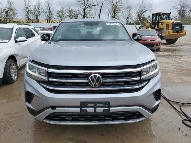 1V2JE2CA3PC215031 - 2023 VOLKSWAGEN ATLAS CROS SE Srebrny zdjęcie 5