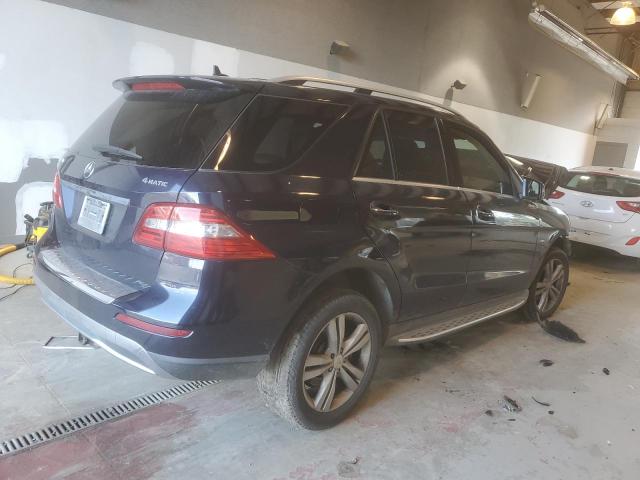 4JGDA5HB9CA020775 - 2012 MERCEDES-BENZ ML 350 4MATIC BLUE photo 3
