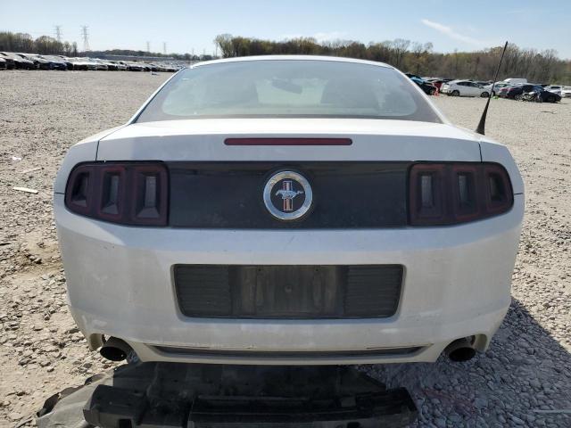 1ZVBP8AM0E5311357 - 2014 FORD MUSTANG WHITE photo 6