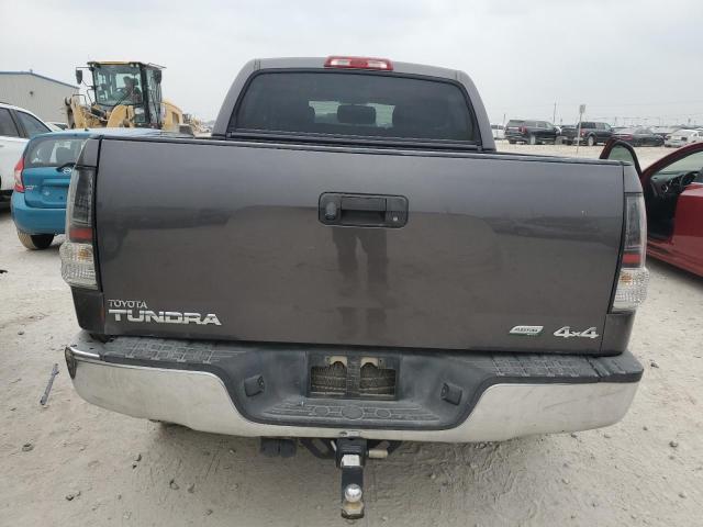 5TFDW5F18CX260977 - 2012 TOYOTA TUNDRA CREWMAX SR5 GRAY photo 6