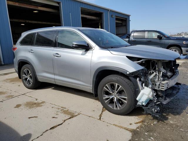 5TDJKRFH1GS275688 - 2016 TOYOTA HIGHLANDER XLE SILVER photo 4