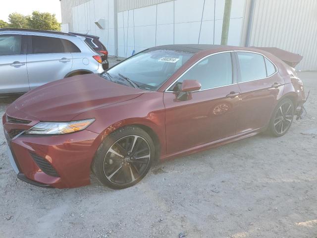 4T1B61HK0JU648172 - 2018 TOYOTA CAMRY XSE BURGUNDY photo 1