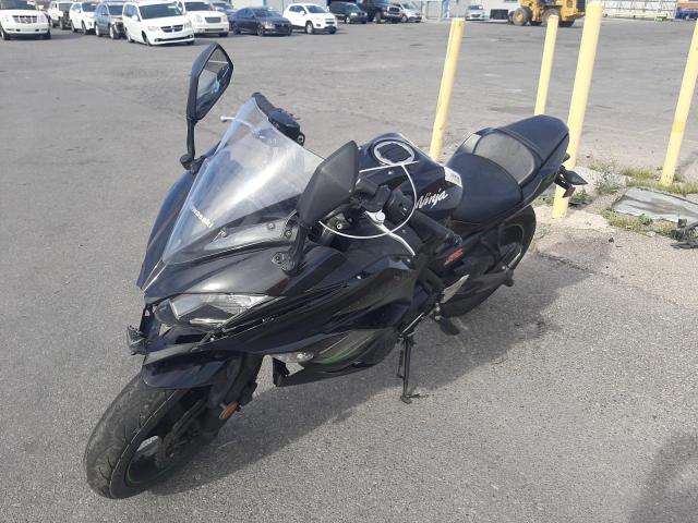 JKAEXEJ13KDA03599 - 2019 KAWASAKI EX650 J შავი ფოტო 2