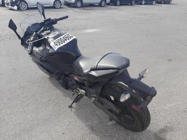 JKAEXEJ13KDA03599 - 2019 KAWASAKI EX650 J შავი ფოტო 3