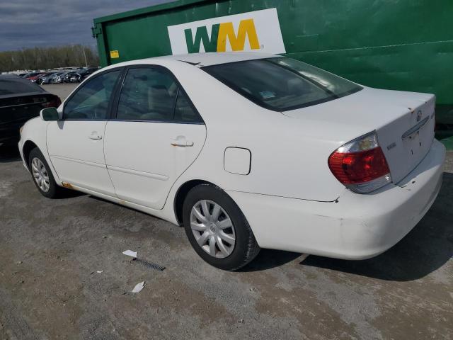 4T1BE32K75U018727 - 2005 TOYOTA CAMRY LE WHITE photo 2