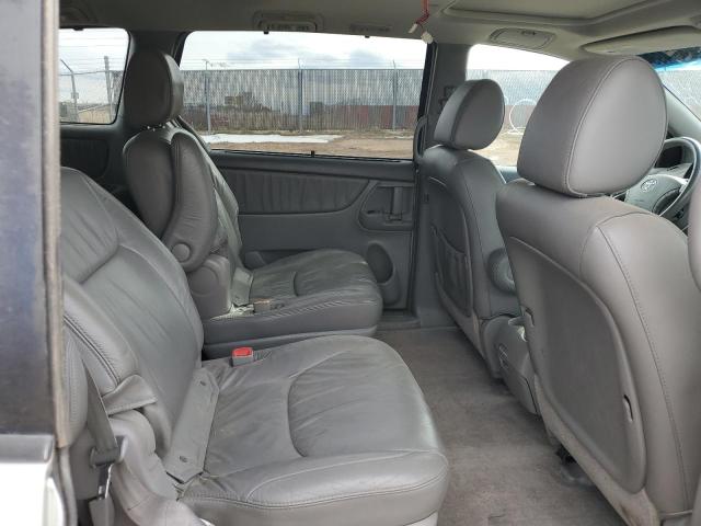 5TDDK4CC9AS028953 - 2010 TOYOTA SIENNA XLE SILVER photo 11