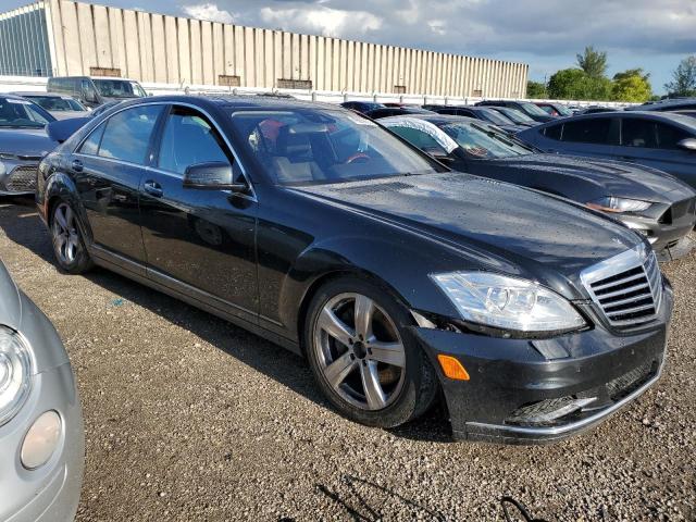 WDDNG8GB3BA398539 - 2011 MERCEDES-BENZ S 550 4MATIC BLACK photo 4