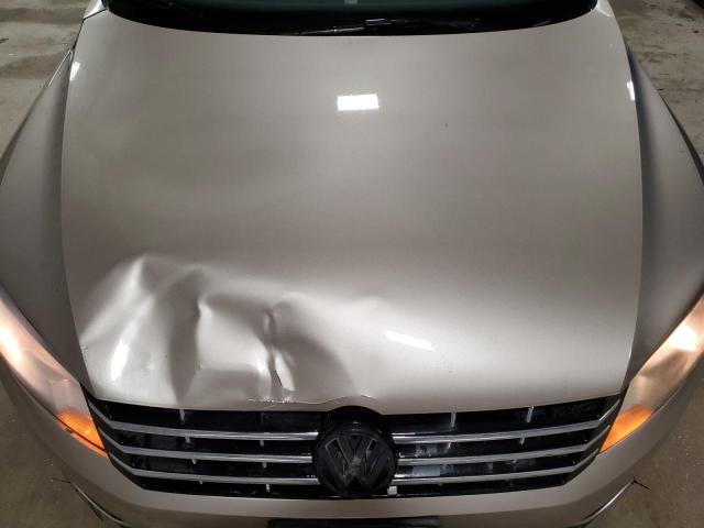 1VWBV7A30FC062787 - 2015 VOLKSWAGEN PASSAT SE 金色 照片 11