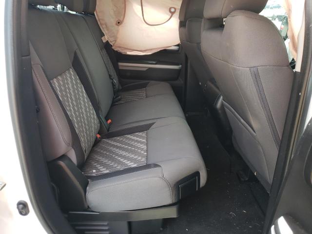 5TFRY5F13KX252283 - 2019 TOYOTA TUNDRA DOUBLE CAB SR/SR5 WHITE photo 10