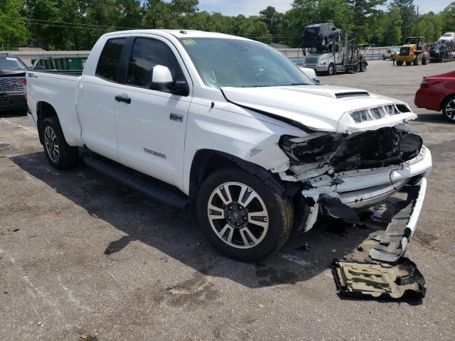 5TFRY5F13KX252283 - 2019 TOYOTA TUNDRA DOUBLE CAB SR/SR5 WHITE photo 4