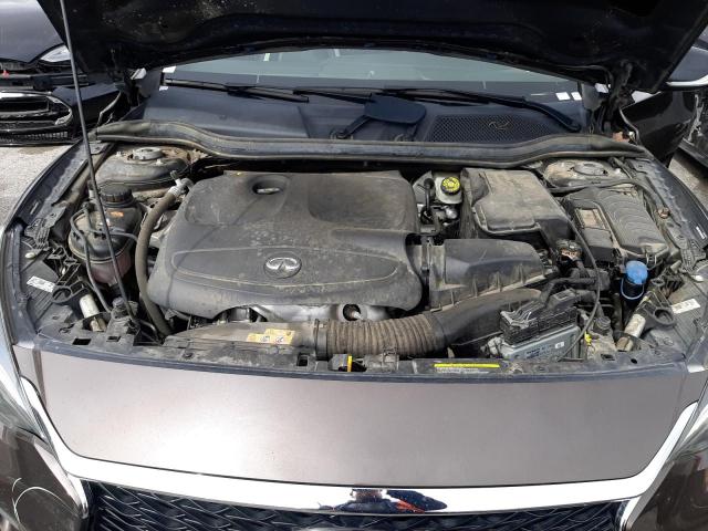 SJKCH5CP8JA040735 - 2018 INFINITI QX30 BASE Braun Foto 11