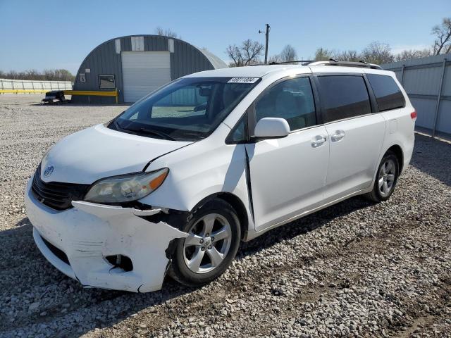 5TDKK3DC9CS247480 - 2012 TOYOTA SIENNA LE WHITE photo 1