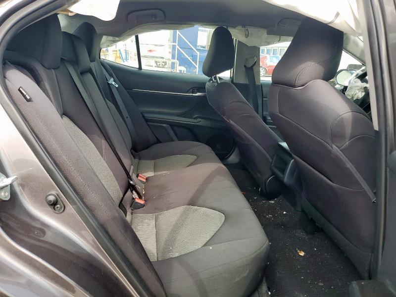 4T1C11AK1MU609575 - 2021 TOYOTA CAMRY LE GRAY photo 10