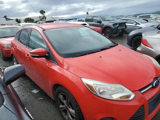 1FADP3K21DL340510 - 2013 FORD FOCUS SE RED photo 4