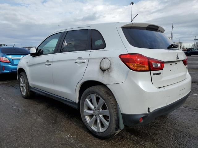 4A4AP3AU6EE028438 - 2014 MITSUBISHI OUTLANDER ES WHITE photo 2