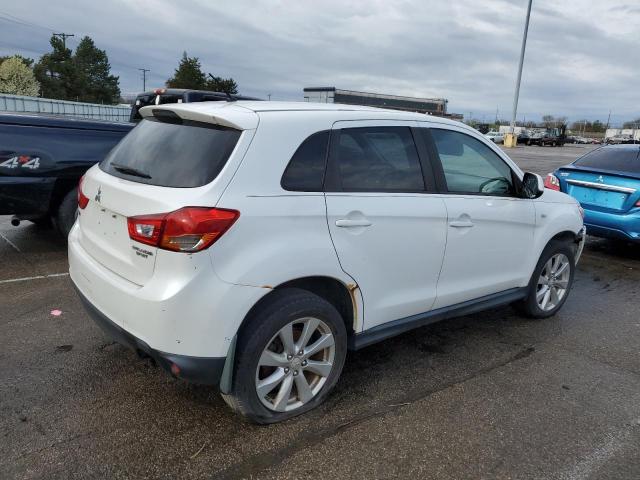 4A4AP3AU6EE028438 - 2014 MITSUBISHI OUTLANDER ES WHITE photo 3