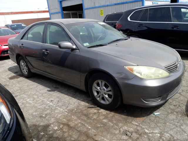 4T1BF32K35U607125 - 2005 TOYOTA CAMRY LE GRAY photo 4