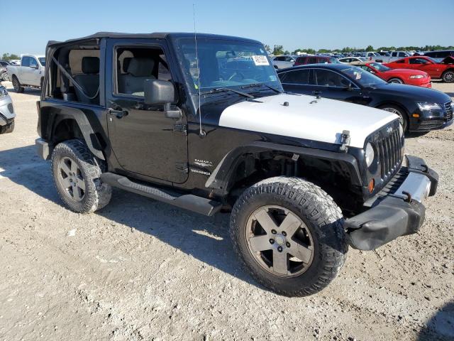 1J4FA54168L592287 - 2008 JEEP WRANGLER SAHARA BLACK photo 4