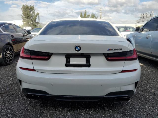 3MW5U7J09N8C62997 - 2022 BMW M340I WHITE photo 6