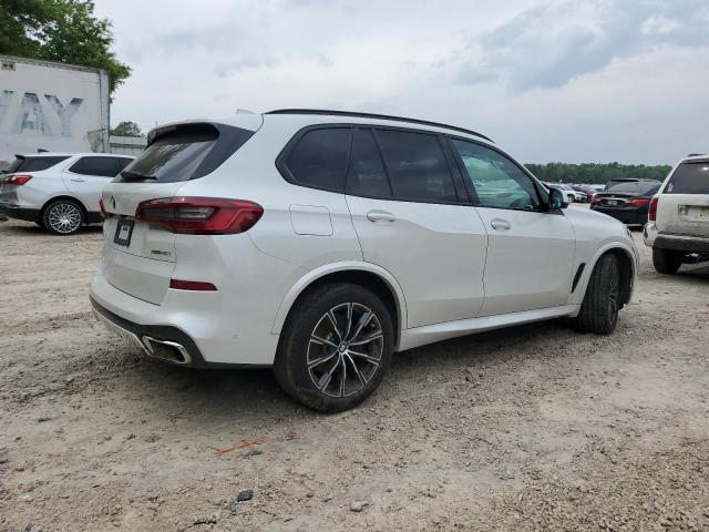 5UXCR6C57KLL62422 - 2019 BMW X5 XDRIVE40I WHITE photo 3