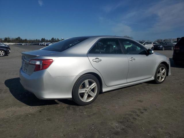 4T1BF1FK8CU195313 - 2012 TOYOTA CAMRY BASE SILVER photo 3