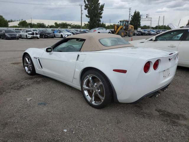 1G1YW3DW2B5111052 - 2011 CHEVROLET CORVETTE GRAND SPORT WHITE photo 2