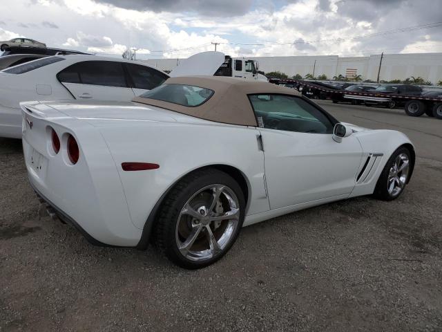 1G1YW3DW2B5111052 - 2011 CHEVROLET CORVETTE GRAND SPORT WHITE photo 3