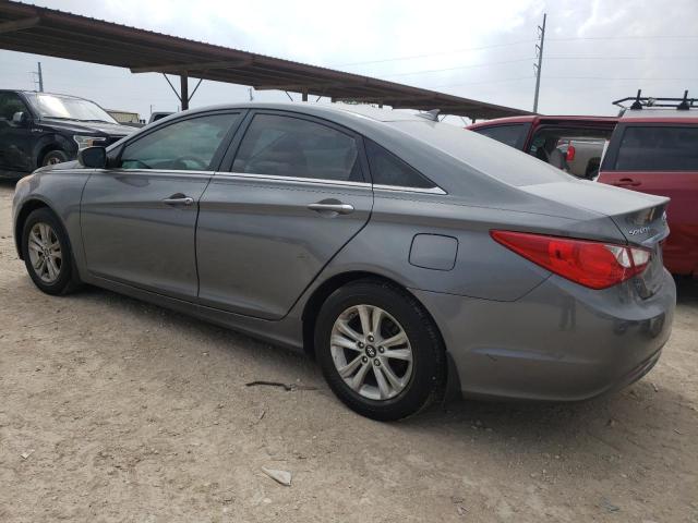 5NPEB4AC0DH772023 - 2013 HYUNDAI SONATA GLS GRAY photo 2