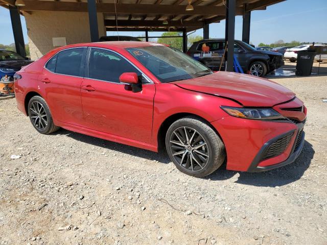 4T1G11AK4RU236847 - 2024 TOYOTA CAMRY SE NIGHT SHADE RED photo 4