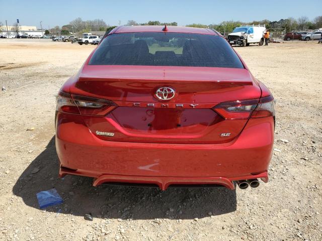 4T1G11AK4RU236847 - 2024 TOYOTA CAMRY SE NIGHT SHADE RED photo 6
