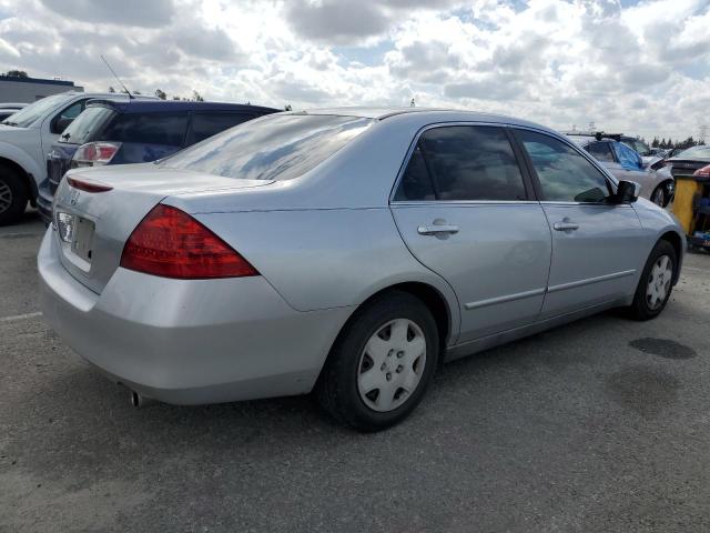 1HGCM56466A069224 - 2006 HONDA ACCORD LX SILVER photo 3