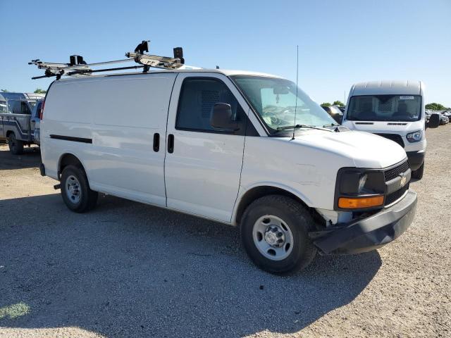 1GCWGFCA6E1204381 - 2014 CHEVROLET EXPRESS G2 WHITE photo 4