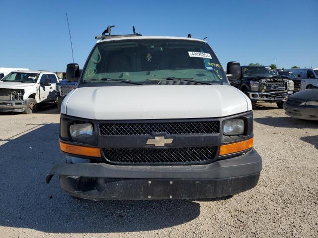 1GCWGFCA6E1204381 - 2014 CHEVROLET EXPRESS G2 WHITE photo 5