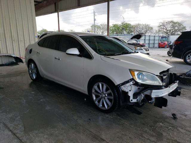 1G4PR5SK4E4131590 - 2014 BUICK VERANO CONVENIENCE WHITE photo 4