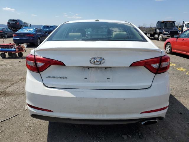 5NPE24AFXFH110415 - 2015 HYUNDAI SONATA SE WHITE photo 6