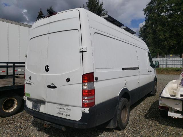 WD3PF4CCXC5615196 - 2012 MERCEDES-BENZ SPRINTER 3500 WHITE photo 3