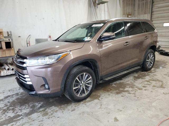 2019 TOYOTA HIGHLANDER SE, 