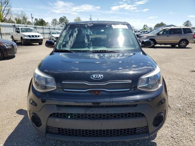 KNDJN2A26J7523405 - 2018 KIA SOUL BLACK photo 5