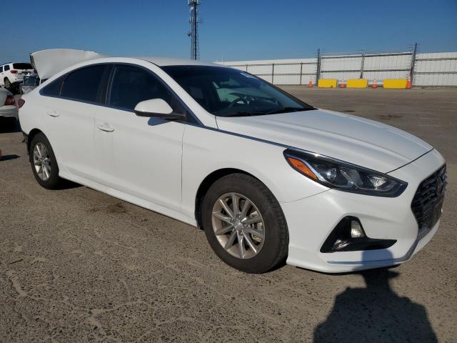 5NPE24AF9JH652985 - 2018 HYUNDAI SONATA SE WHITE photo 4